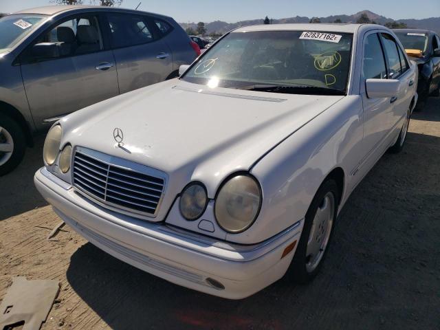 WDBJF72F6VA492918 - 1997 MERCEDES-BENZ E-CLASS WHITE photo 2