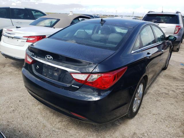 5NPEC4AC1BH159869 - 2011 HYUNDAI SONATA SE შავი ფოტო 4