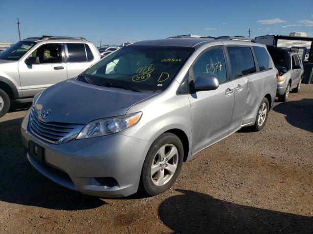 5TDKK3DCXGS729882 - 2016 TOYOTA SIENNA LE SILVER photo 2