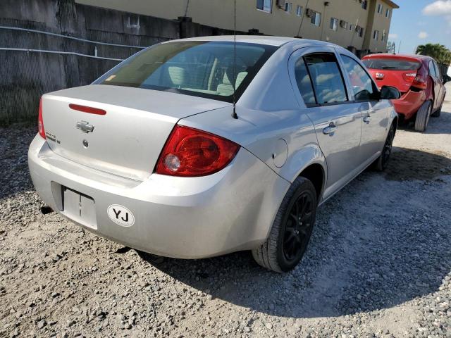 1G1AL58F687215881 - 2008 CHEVROLET COBALT LT SILVER photo 4