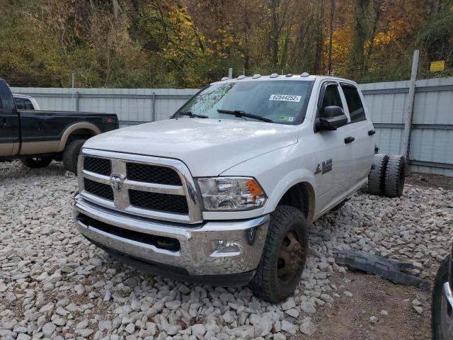 3C7WRTCL7JG363032 - 2018 RAM 3500 WHITE photo 2