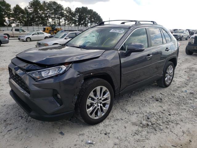 2T3A1RFV0LC139359 - 2020 TOYOTA RAV4 XLE P CHARCOAL photo 2