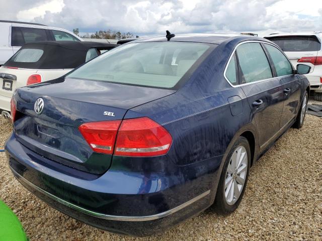 1VWCP7A3XDC066793 - 2013 VOLKSWAGEN PASSAT SEL BLUE photo 4