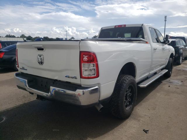 3C6UR5JL6KG689111 - 2019 RAM 2500 BIG H WHITE photo 4