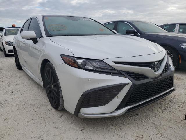 4T1K61AK2MU513662 - 2021 TOYOTA CAMRY XSE WHITE photo 1