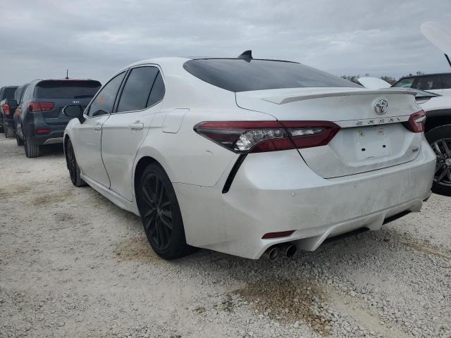 4T1K61AK2MU513662 - 2021 TOYOTA CAMRY XSE WHITE photo 3