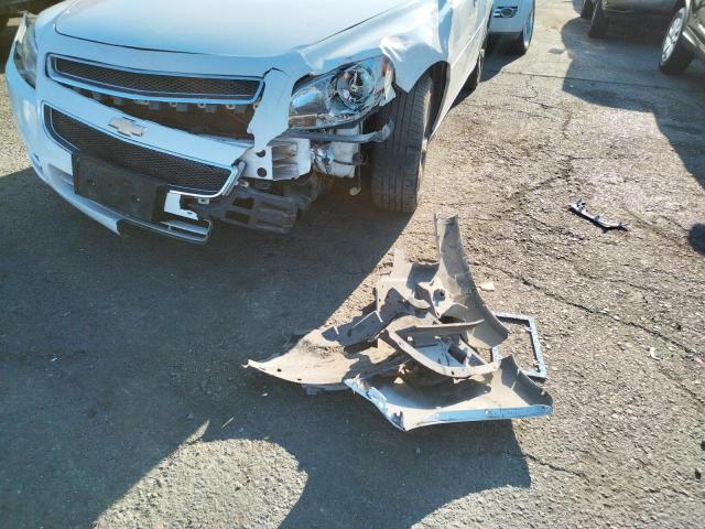 1G1ZC5E0XCF383668 - 2012 CHEVROLET MALIBU 1LT 白色 照片 9