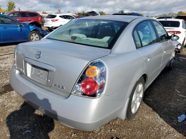 1N4AL11D34C148690 - 2004 NISSAN ALTIMA BAS SILVER photo 4