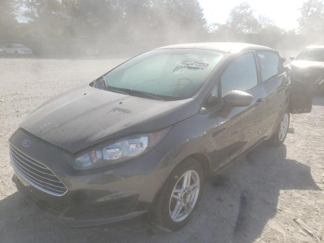 3FADP4BJXJM111279 - 2018 FORD FIESTA SE GRAY photo 2