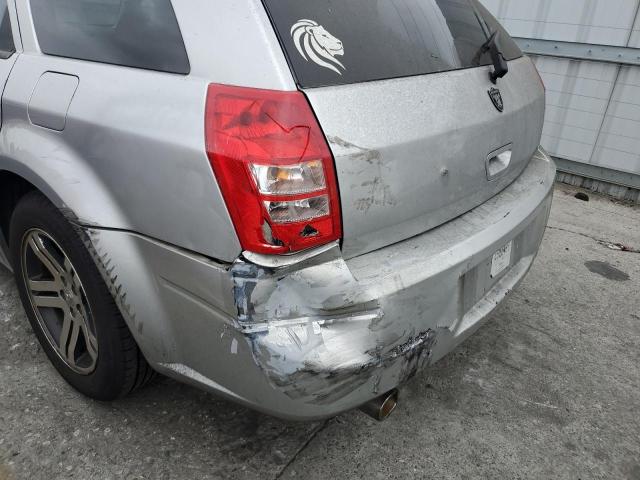 2D4FV47TX8H111216 - 2008 DODGE MAGNUM SILVER photo 9