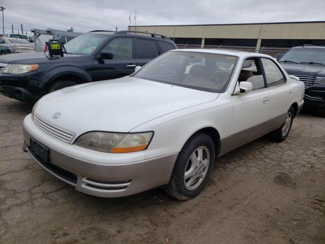 JT8BF12G5T0136974 - 1996 LEXUS ES 300 WHITE photo 1