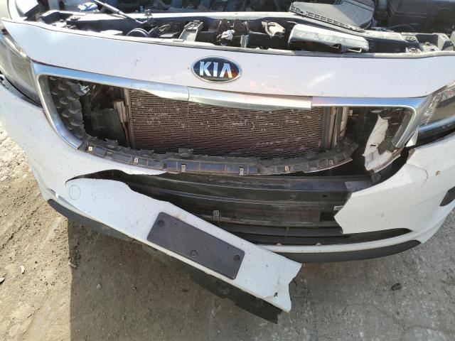 KNDMA5C16G6139377 - 2016 KIA SEDONA L WHITE photo 9