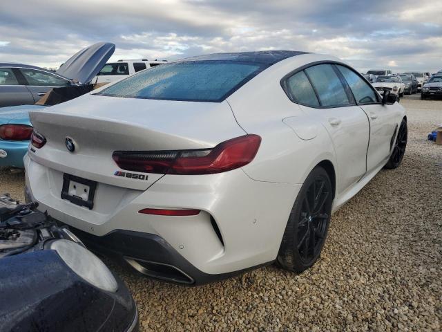 WBAGV8C03LCE24253 - 2020 BMW M850XI WHITE photo 4