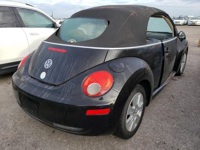 3VWPF31YX8M419529 - 2008 VOLKSWAGEN NEW BEETLE 黑色 照片 4