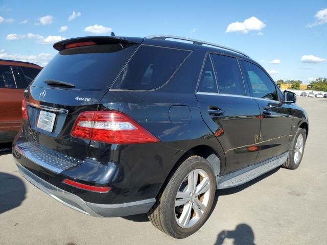 4JGDA5HB2CA035585 - 2012 MERCEDES-BENZ ML 350 4MA BLACK photo 4