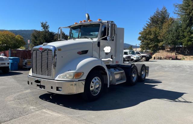 1XPVD09X79D784983 - 2009 PETERBILT 384 WHITE photo 2