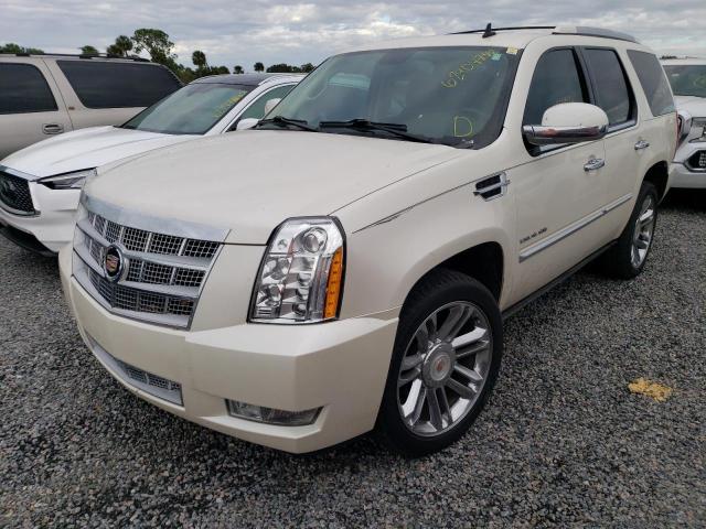 1GYS4DEF3DR141867 - 2013 CADILLAC ESCALADE P BEIGE photo 2