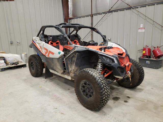 3JBVPAY43MK000090 - 2021 CAN-AM MAVERICK X TWO TONE photo 1