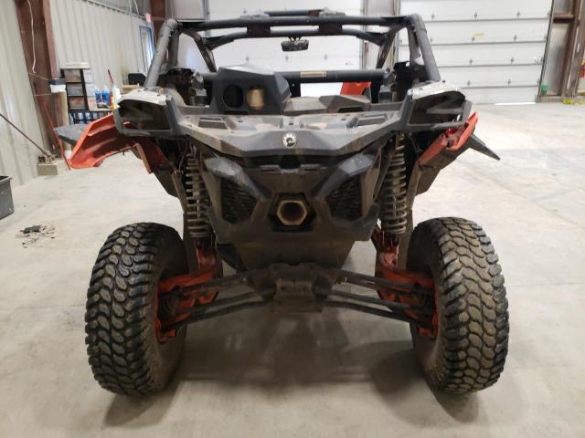 3JBVPAY43MK000090 - 2021 CAN-AM MAVERICK X TWO TONE photo 9