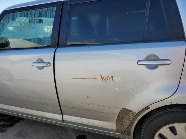 JTLZE4FE3A1113850 - 2010 TOYOTA SCION XB 银色 照片 9