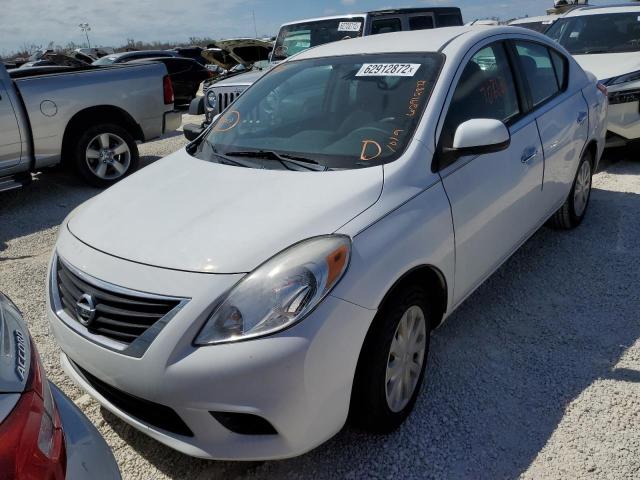 3N1CN7AP7CL825272 - 2012 NISSAN VERSA S WHITE photo 2