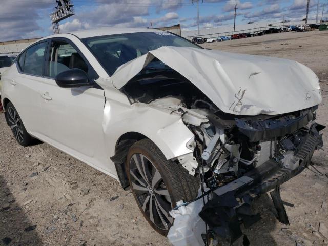 1N4BL4CV0KC177220 - 2019 NISSAN ALTIMA SR WHITE photo 1