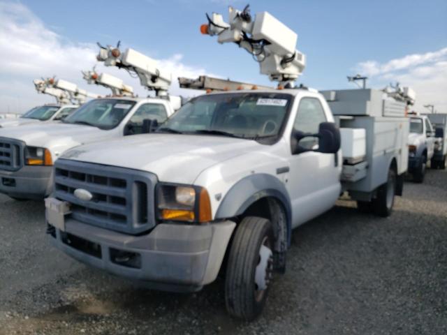 1FDXF46Y26EC95546 - 2006 FORD F450 WHITE photo 2