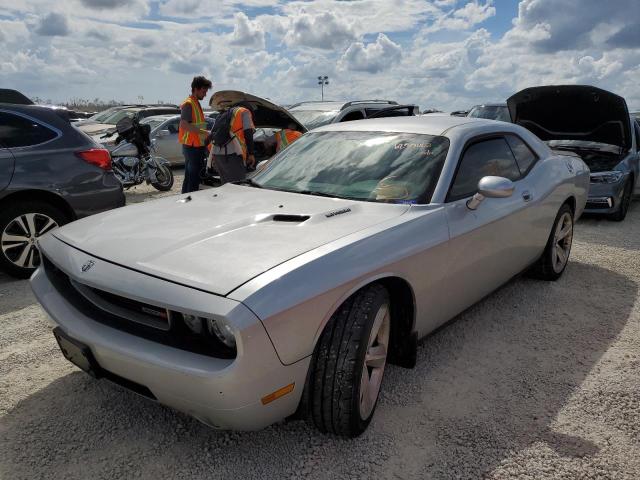 2B3CJ7DW4AH111943 - 2010 DODGE CHALLENGER SILVER photo 2