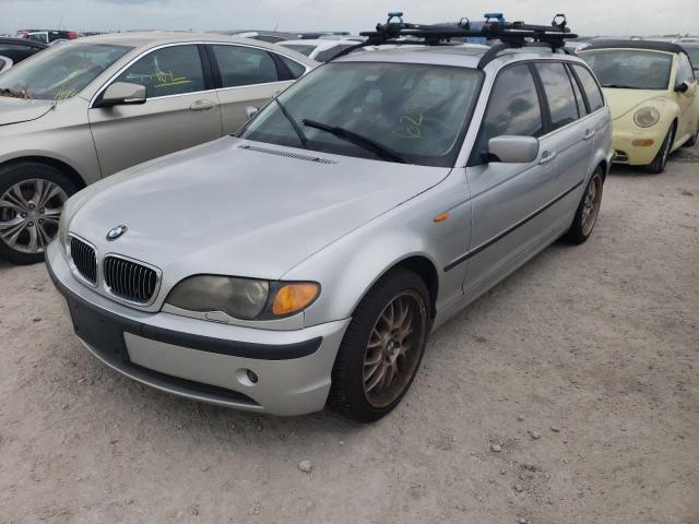 WBAEP33462PF01552 - 2002 BMW 325 XIT SILVER photo 2