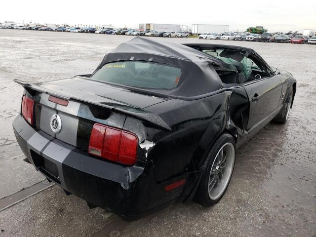 1ZVFT84N455224062 - 2005 FORD MUSTANG BLACK photo 4