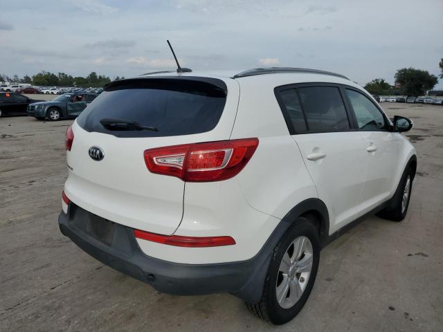 KNDPB3A20D7514227 - 2013 KIA SPORTAGE B WHITE photo 4