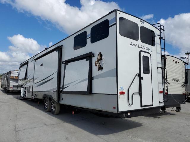 4YDFAVV26NE760021 - 2022 KEYSTONE AVALANCHE თეთრი ფოტო 3