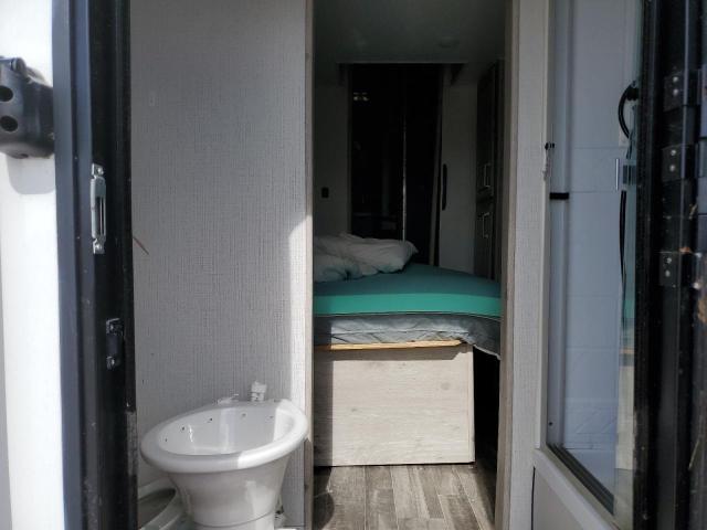 4YDFAVV26NE760021 - 2022 KEYSTONE AVALANCHE თეთრი ფოტო 6