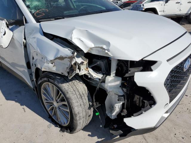 KM8K62AAXKU252825 - 2019 HYUNDAI KONA SEL WHITE photo 9