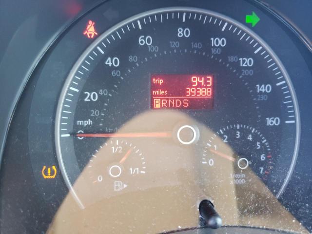 3VWRF31Y68M420086 - 2008 VOLKSWAGEN NEW BEETLE 红色 照片 8