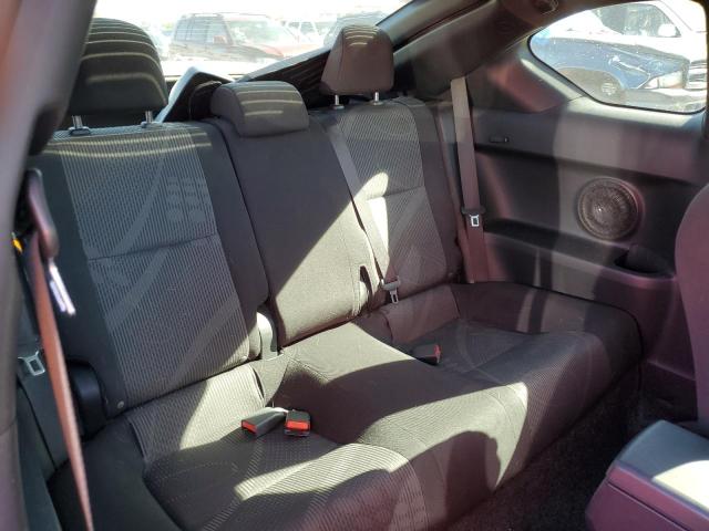 JTKJF5C74D3065858 - 2013 TOYOTA SCION TC Weiß Foto 6