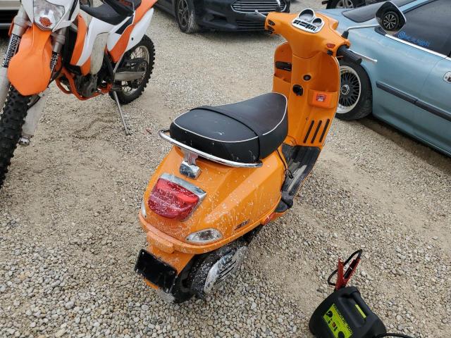 ZAPM448F595603448 - 2009 VESPA LX 150 ORANGE photo 4