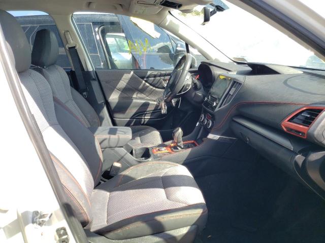 JF2SKAKC6KH520726 - 2019 SUBARU FORESTER S WHITE photo 5