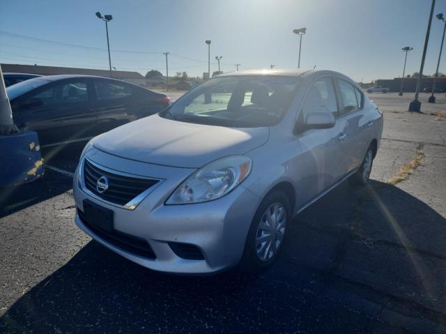 3N1CN7AP0DL860947 - 2013 NISSAN VERSA S SILVER photo 2