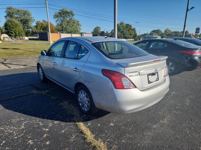 3N1CN7AP0DL860947 - 2013 NISSAN VERSA S SILVER photo 3