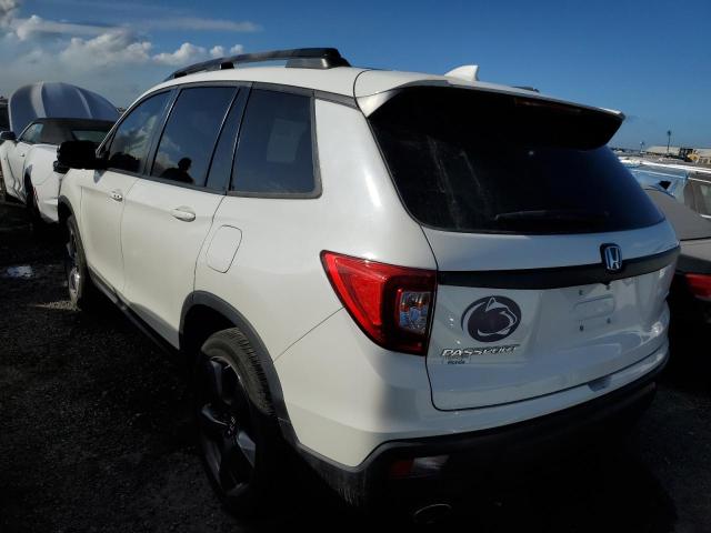 5FNYF7H9XKB003845 - 2019 HONDA PASSPORT T WHITE photo 3