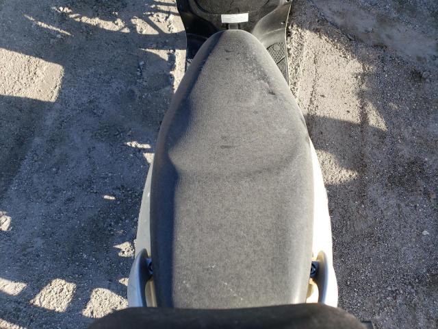 RFGBS1D01HXAE0430 - 2017 VESPA SCOOTER TAN photo 6