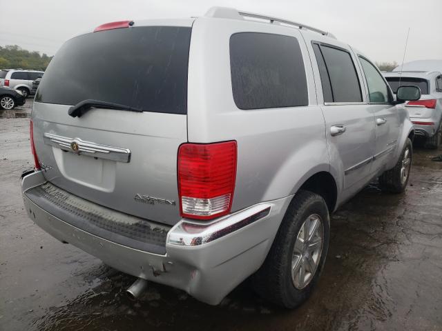 1A8HW58P69F708627 - 2009 CHRYSLER ASPEN LIMI SILVER photo 4