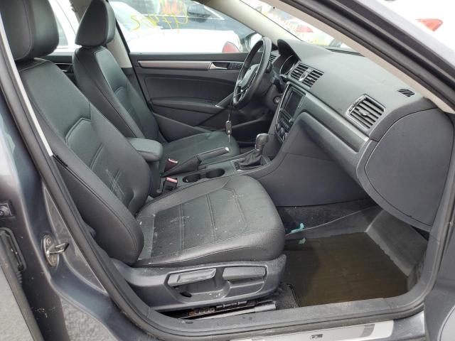 1VWDT7A30HC026986 - 2017 VOLKSWAGEN PASSAT R-L GRAY photo 5