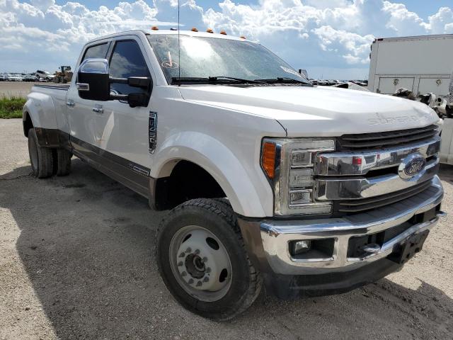 1FT8W4DT7HED66016 - 2017 FORD F450 SUPER WHITE photo 1