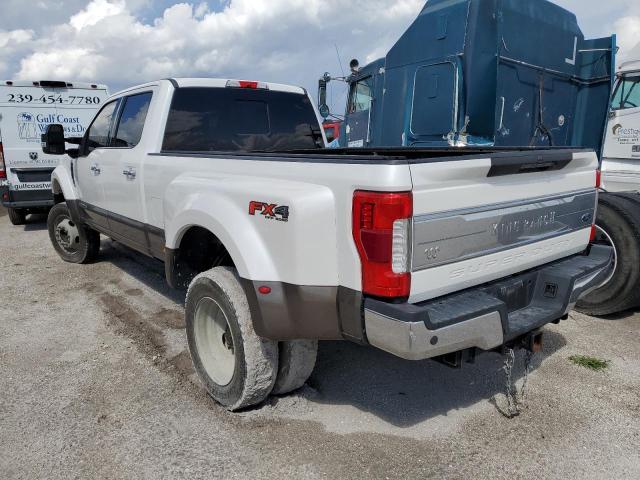 1FT8W4DT7HED66016 - 2017 FORD F450 SUPER WHITE photo 3