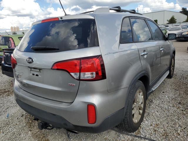 5XYKT4A63FG578591 - 2015 KIA SORENTO LX SILVER photo 4