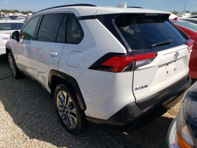 JTMC1RFVXKD015537 - 2019 TOYOTA RAV4 XLE P WHITE photo 3