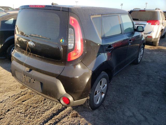 KNDJN2A20F7165922 - 2015 KIA SOUL BLACK photo 4