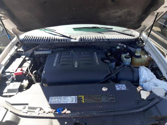 5LMFU27R53LJ26686 - 2003 LINCOLN NAVIGATOR GOLD photo 7